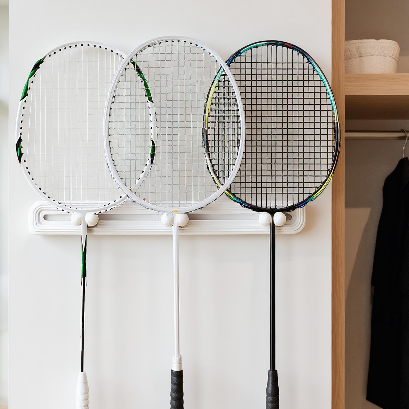 Wieszak ścienny na rakiety do  – Home Gym In Apartment recenzja i cena